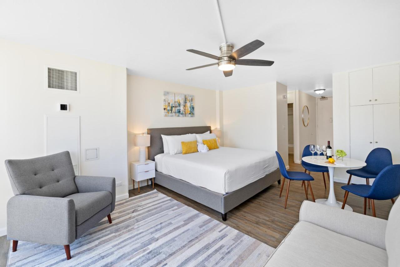 Newly Renovated Ilikai Marina Studio - Near Beach! Honolulu Bagian luar foto